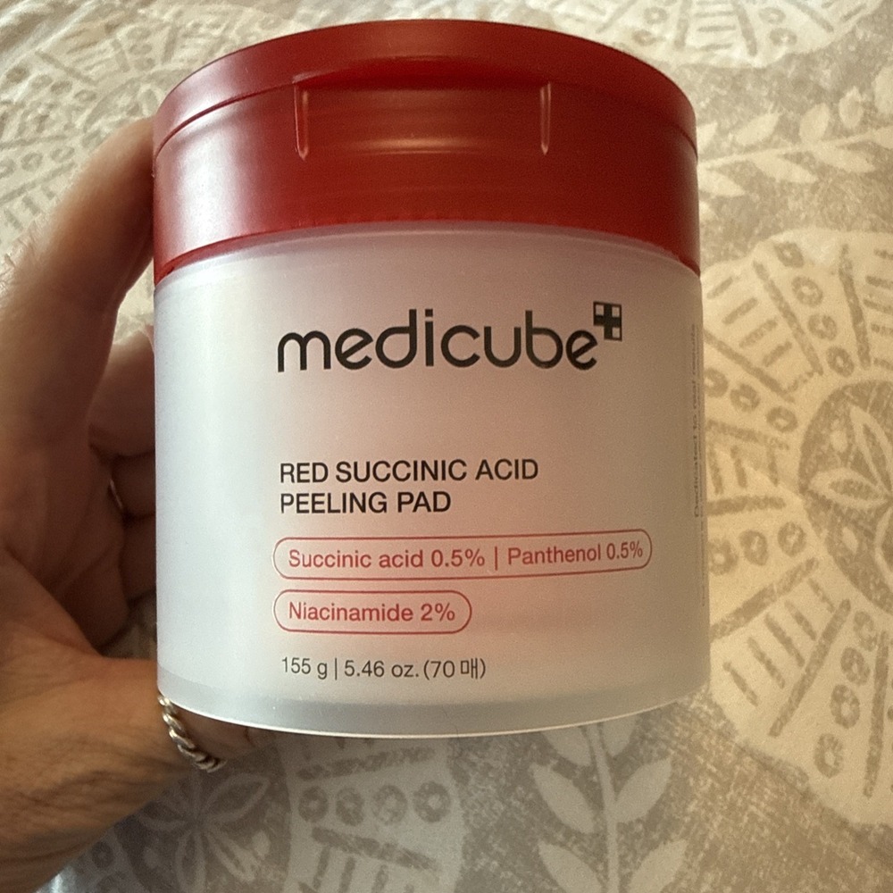 Medicube Red Succinic Acid Peeling Pads Niacinamide Panthenol AHA BHA 70ct